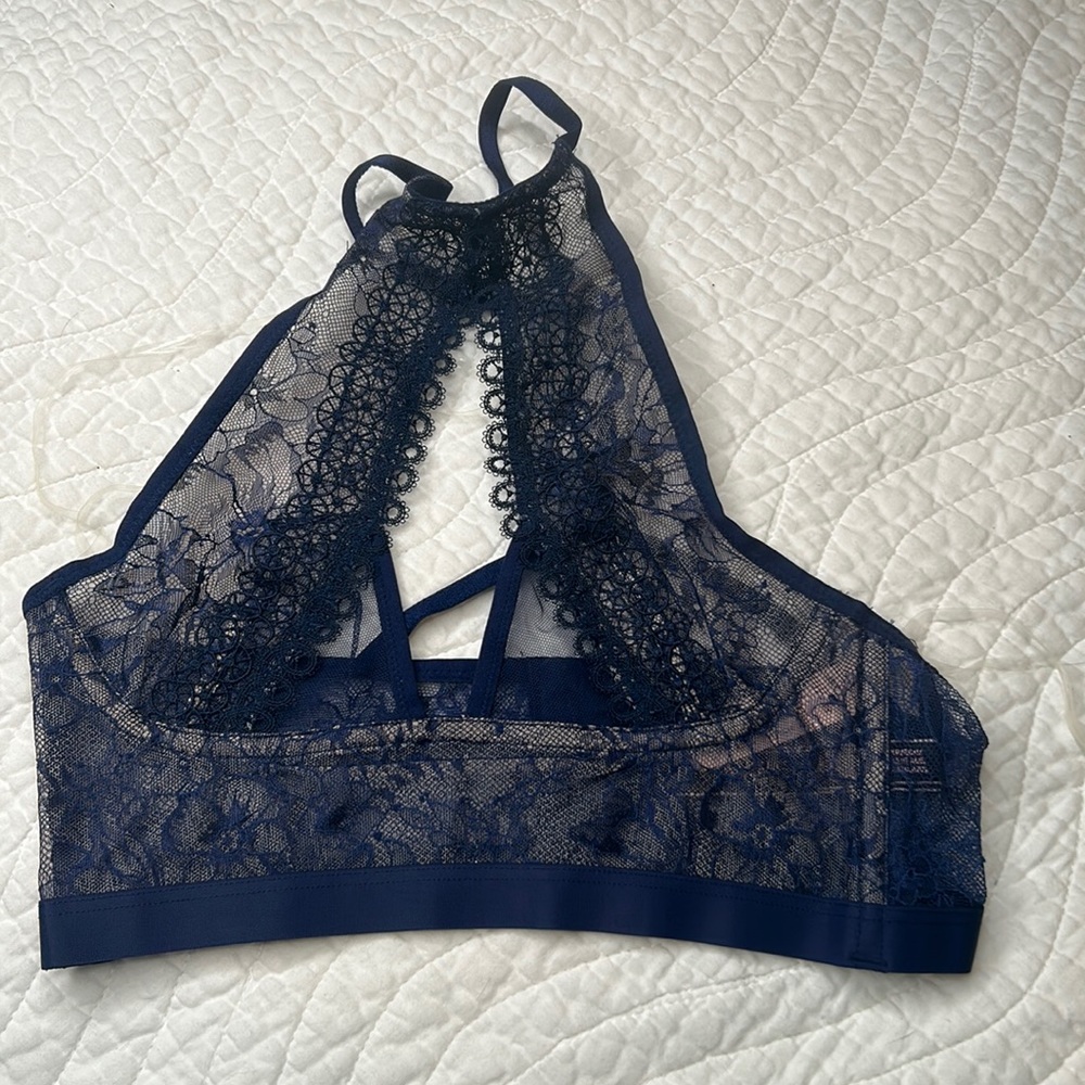 NWT Victoria secret navy blue lace bralette